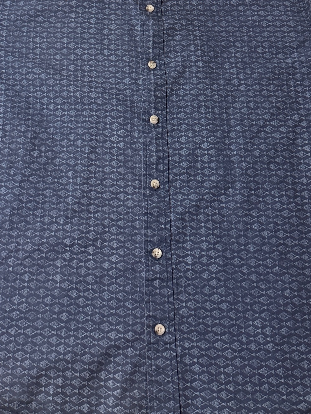 Orvis Men's Short-Sleeve Button-Down Shirt in Blue Pattern - Picture 5 of 7